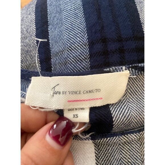 Two by Vince Camuto women's navy blue plaid ruffle Sleeve Relaxed Fit Top sz XS - Picture 7 of 8
